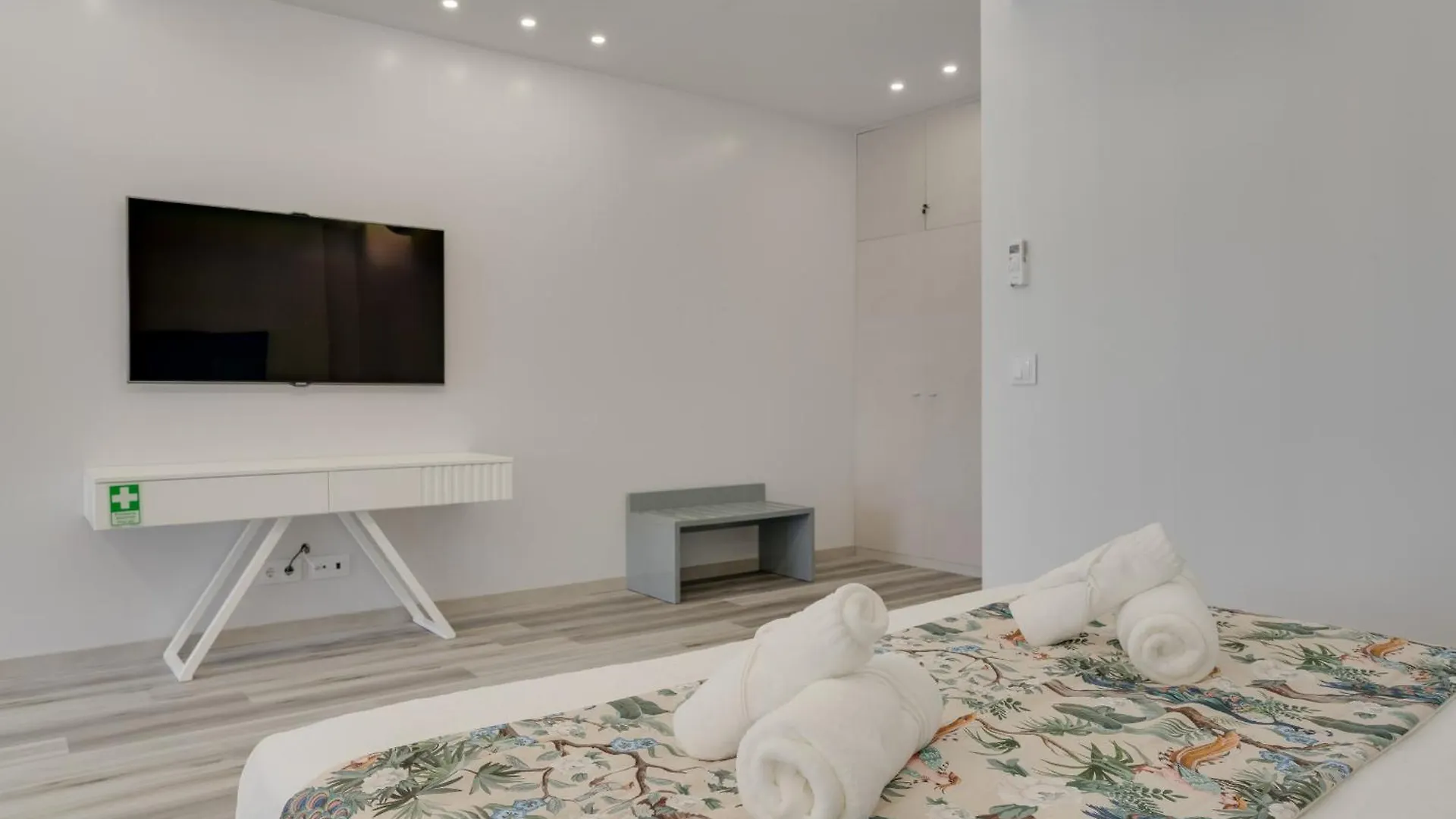 Torre Palace I By Atlantic Holiday Camara de Lobos Apartment